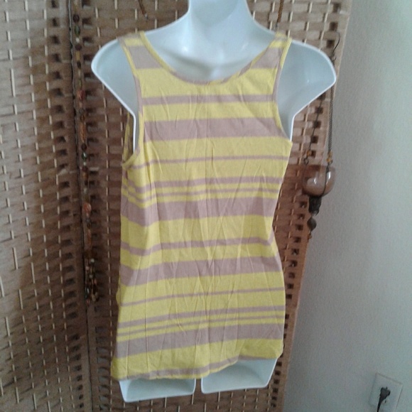 Striped yellow summer tiank top with pocket - Picture 2 of 2